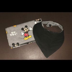 Baby bib & burp cloth Mickey Mouse - Oh Boy!